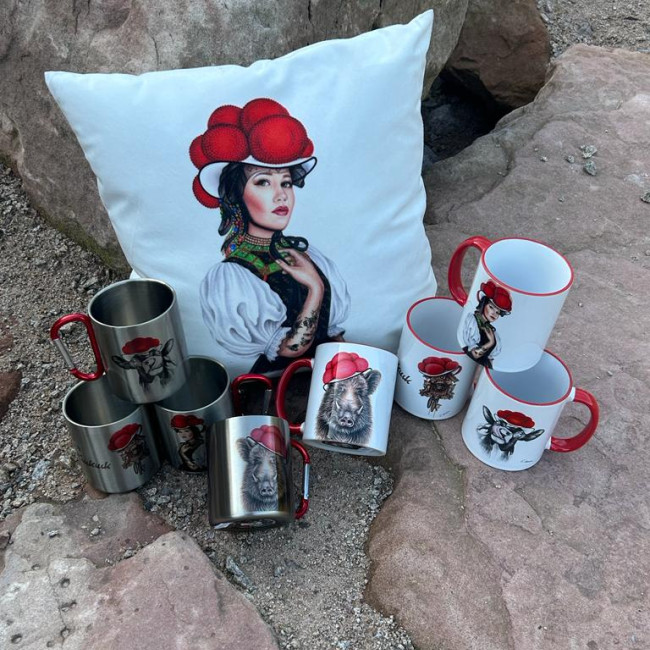 Keramik- und Edelstahltassen